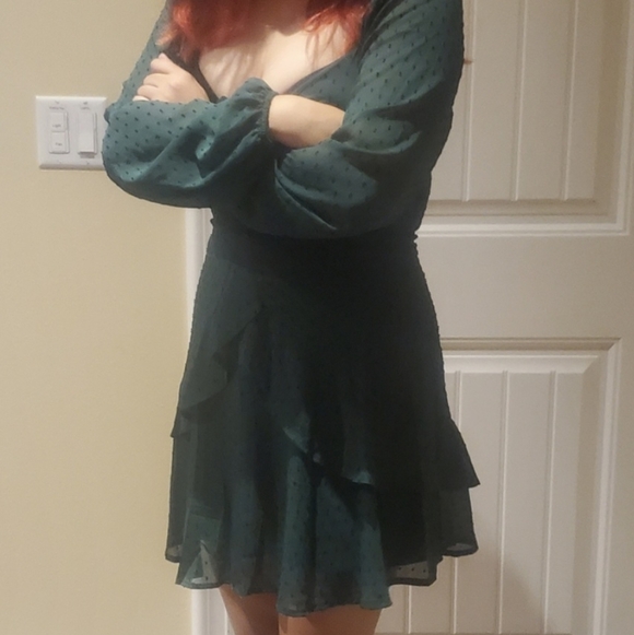 Trixxi Long Sleeve Green Dress - Picture 7 of 7